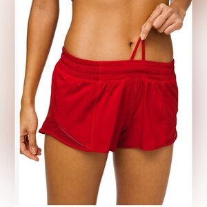 Lululemon Hotty Hot Low-Rise Lined Short 2.5" size 6